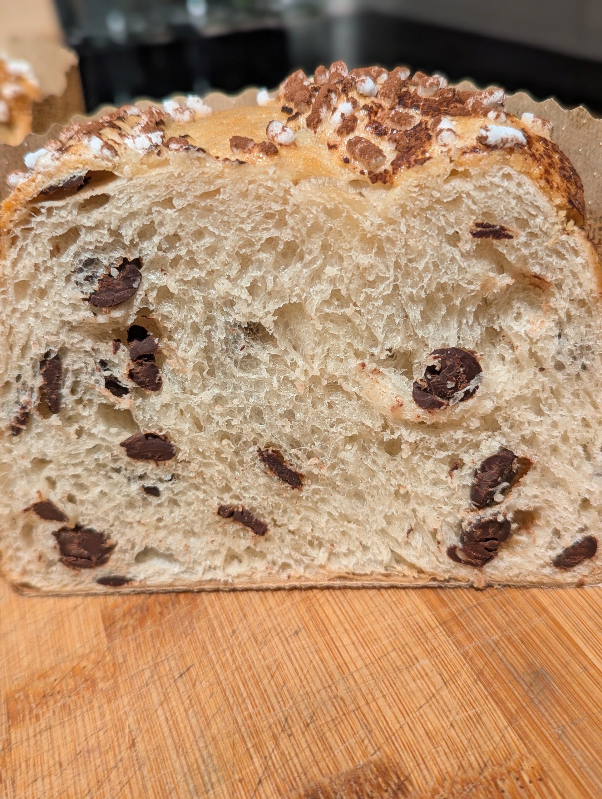Dutch Vegan Bakery - Panettone dark chocolate 2